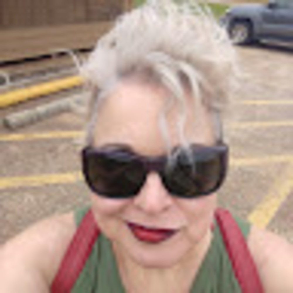 Meet your Posher, Paula